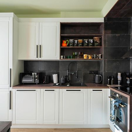 Urban Charm & Comfort - Chic 2Bd In Prime Location By Flat Mаnager Софія Екстер'єр фото