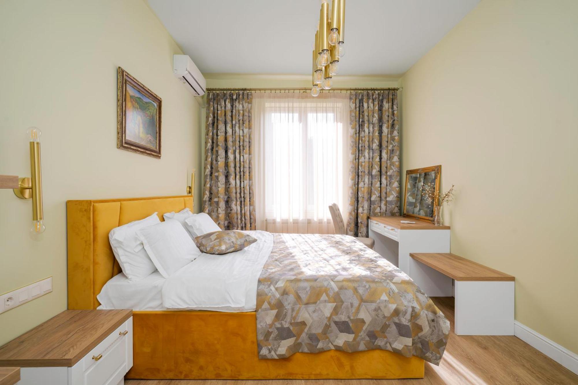 Urban Charm & Comfort - Chic 2Bd In Prime Location By Flat Mаnager Софія Екстер'єр фото